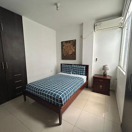 Departamentos De 2 Y 3 Habitaciones En El Centro De Manta Esterno foto