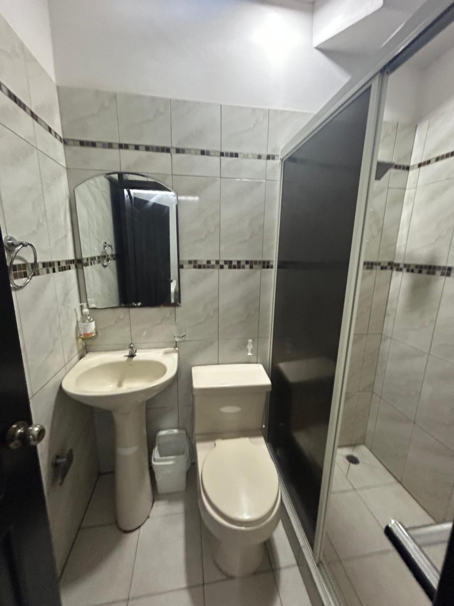 Departamentos De 2 Y 3 Habitaciones En El Centro De Manta Esterno foto